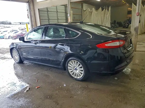 3FA6P0PU9GR216329 2016 FORD FUSION - Image 2