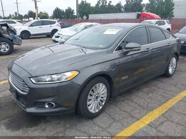 3FA6P0PU9GR304846 2016 FORD FUSION - Image 2