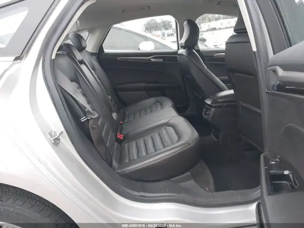 3FA6P0PU9GR357076 2016 FORD FUSION - Image 8