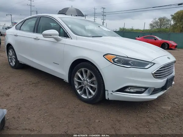 3FA6P0PU9HR121738 2017 FORD FUSION - Image 1