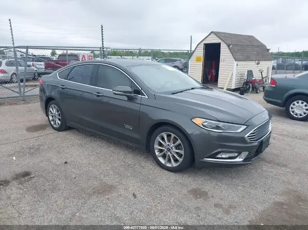 3FA6P0PU9HR227932 2017 FORD FUSION - Image 1
