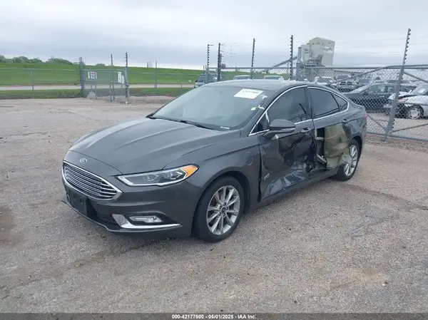 3FA6P0PU9HR227932 2017 FORD FUSION - Image 2