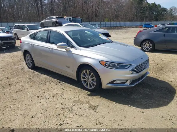 3FA6P0PU9HR275687 2017 FORD FUSION - Image 1