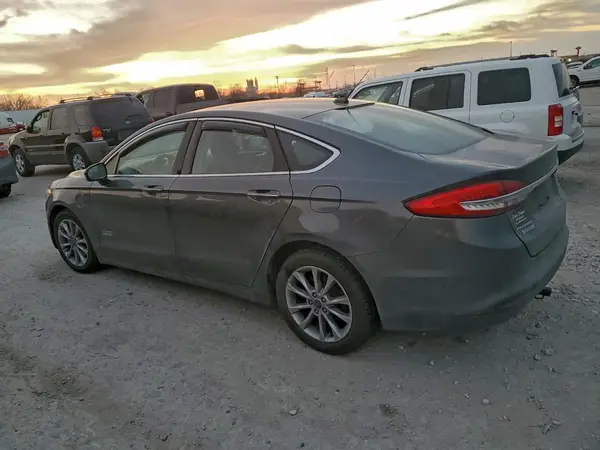 3FA6P0PU9JR105528 2018 FORD FUSION - Image 2