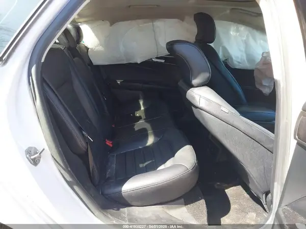 3FA6P0PU9JR105934 2018 FORD FUSION - Image 8