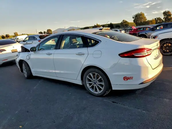 3FA6P0PU9JR137122 2018 FORD FUSION - Image 2