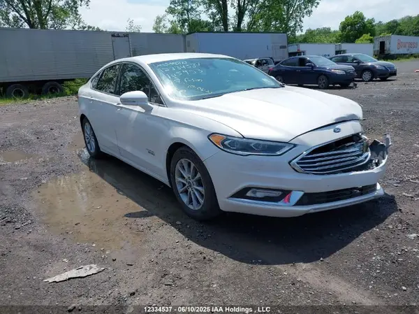 3FA6P0PUXHR105953 2017 FORD FUSION - Image 1