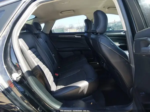 3FA6P0PUXHR329739 2017 FORD FUSION - Image 8