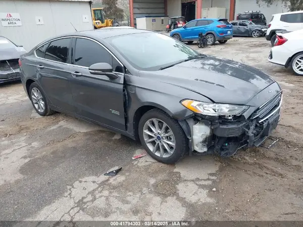 3FA6P0PUXHR379945 2017 FORD FUSION - Image 1