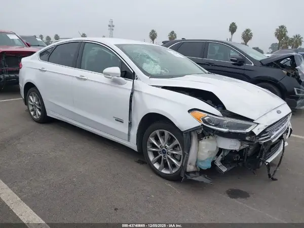3FA6P0PUXJR246253 2018 FORD FUSION - Image 1