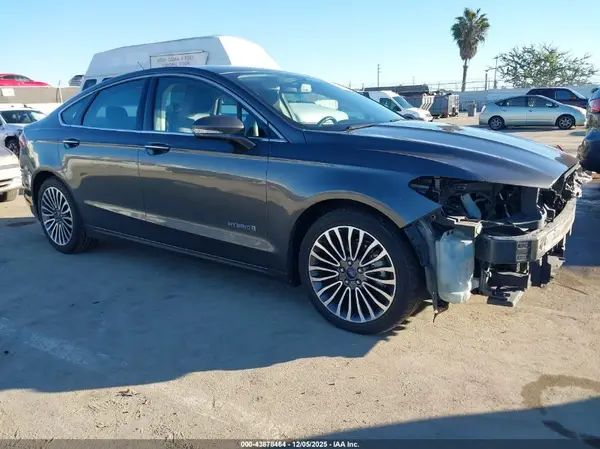 3FA6P0RU0JR181734 2018 FORD FUSION - Image 1