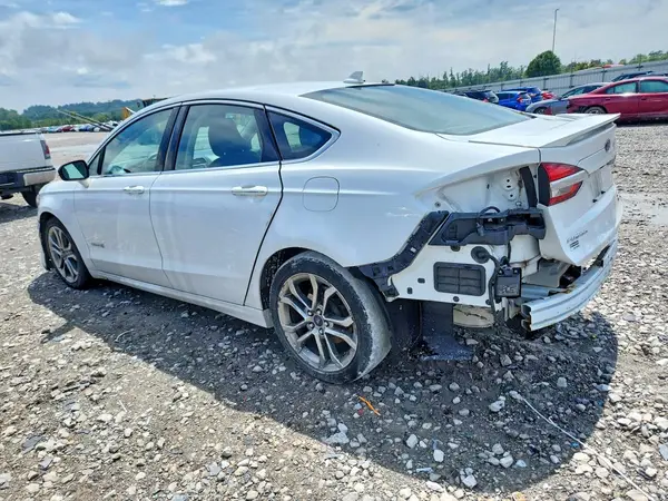 3FA6P0RU0KR106758 2019 FORD FUSION - Image 2