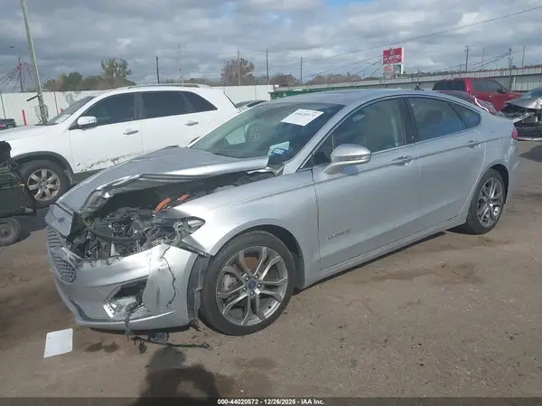 3FA6P0RU0KR139517 2019 FORD FUSION - Image 2