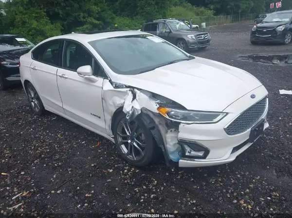 3FA6P0RU0KR157421 2019 FORD FUSION - Image 1