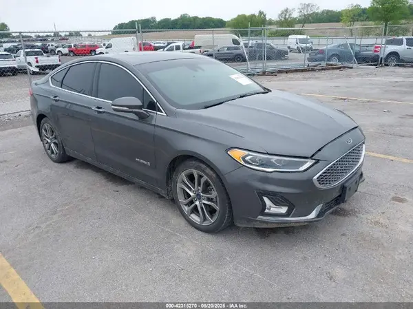 3FA6P0RU0KR181931 2019 FORD FUSION - Image 1