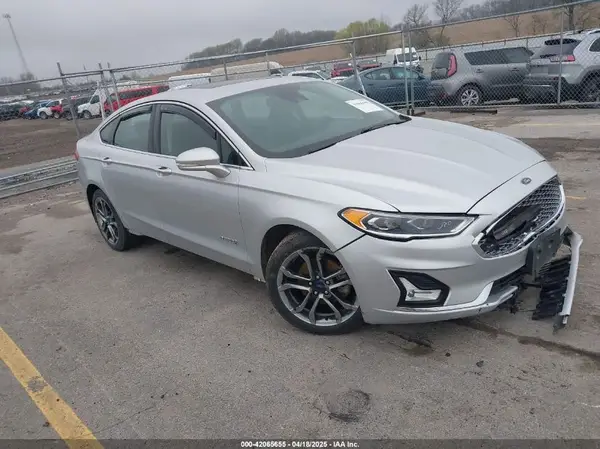 3FA6P0RU0KR223787 2019 FORD FUSION - Image 1