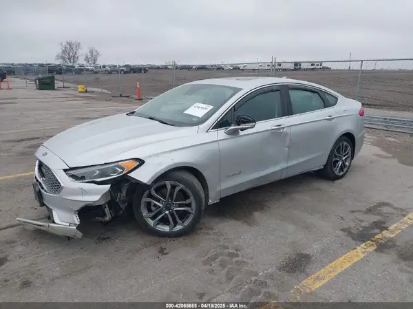 3FA6P0RU0KR223787 2019 FORD FUSION - Image 2