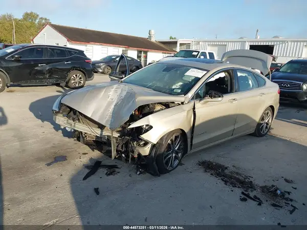 3FA6P0RU0KR257552 2019 FORD FUSION - Image 2