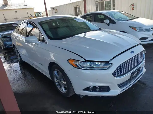 3FA6P0RU1GR191813 2016 FORD FUSION - Image 1