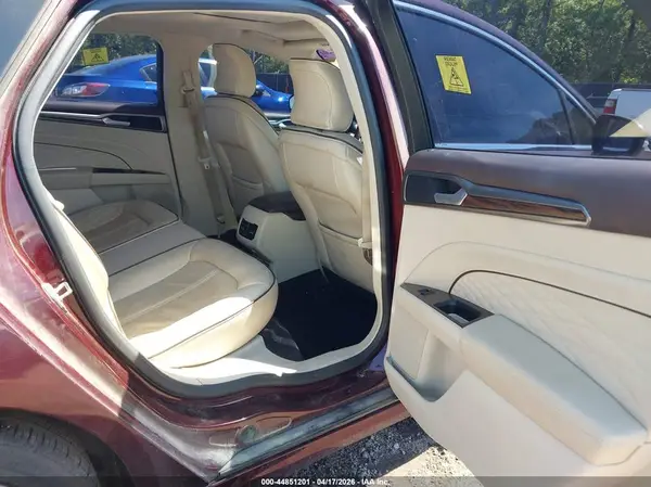 3FA6P0RU1HR250019 2017 FORD FUSION - Image 8