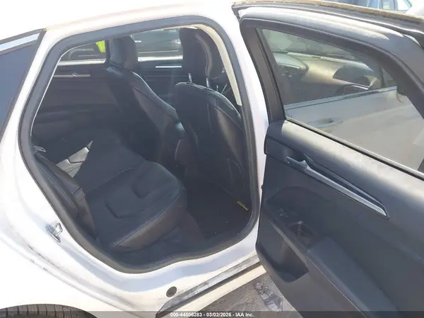3FA6P0RU1HR304774 2017 FORD FUSION - Image 8