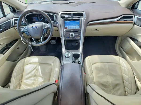 3FA6P0RU1HR320828 2017 FORD FUSION - Image 8