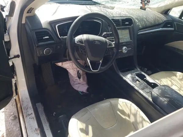 3FA6P0RU1JR243335 2018 FORD FUSION - Image 8