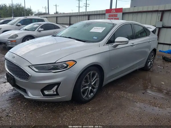3FA6P0RU1KR105683 2019 FORD FUSION - Image 2
