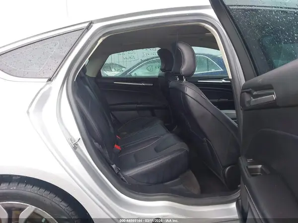 3FA6P0RU1KR105683 2019 FORD FUSION - Image 8