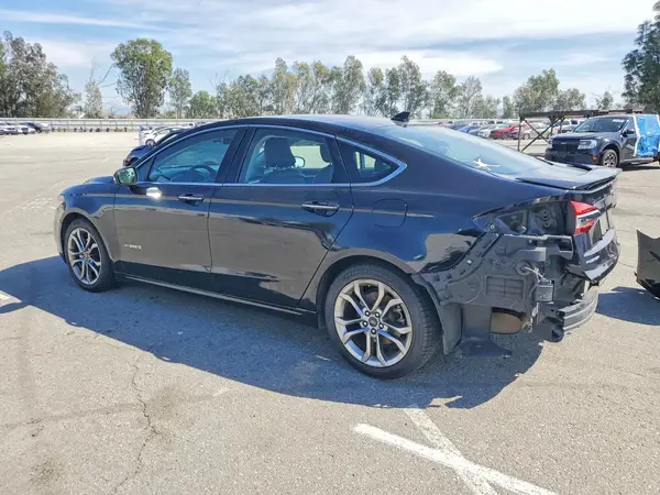 3FA6P0RU1KR120605 2019 FORD FUSION - Image 2