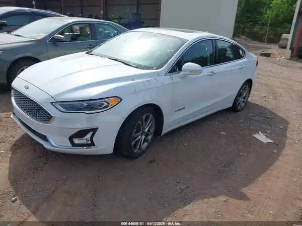 3FA6P0RU1KR141082 2019 FORD FUSION - Image 2