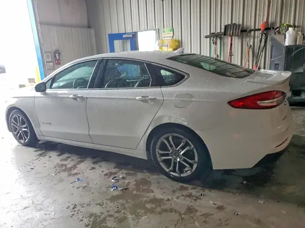 3FA6P0RU1KR185700 2019 FORD FUSION - Image 2
