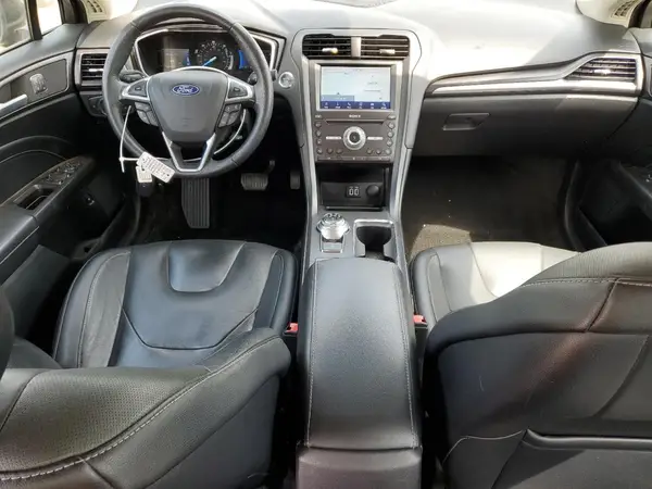 3FA6P0RU1KR243210 2019 FORD FUSION - Image 8