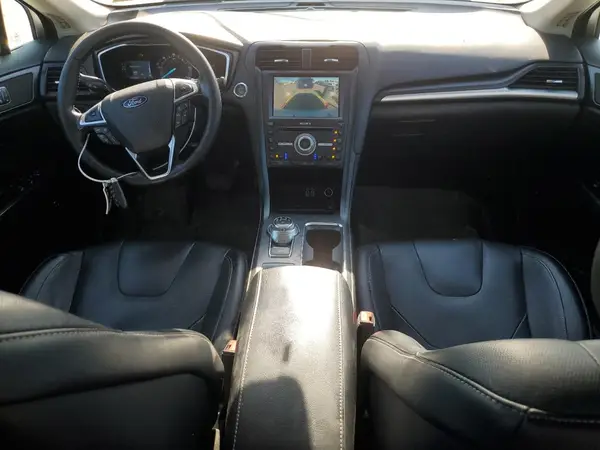 3FA6P0RU1KR260816 2019 FORD FUSION - Image 8