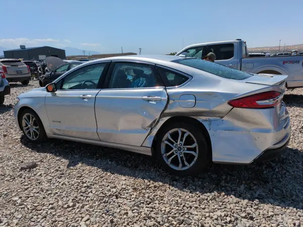 3FA6P0RU2KR105045 2019 FORD FUSION - Image 2