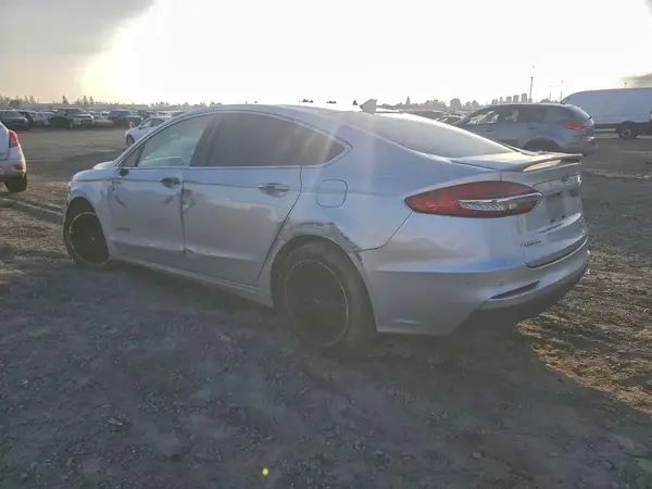 3FA6P0RU2KR117566 2019 FORD FUSION - Image 2