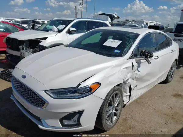 3FA6P0RU2KR240199 2019 FORD FUSION - Image 2