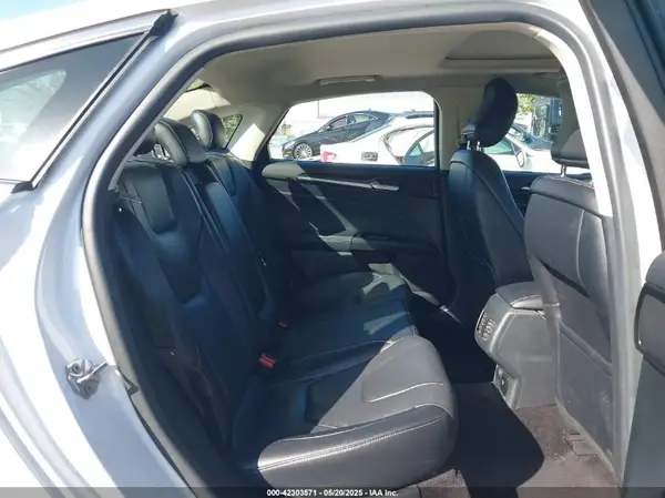 3FA6P0RU3HR323164 2017 FORD FUSION - Image 8