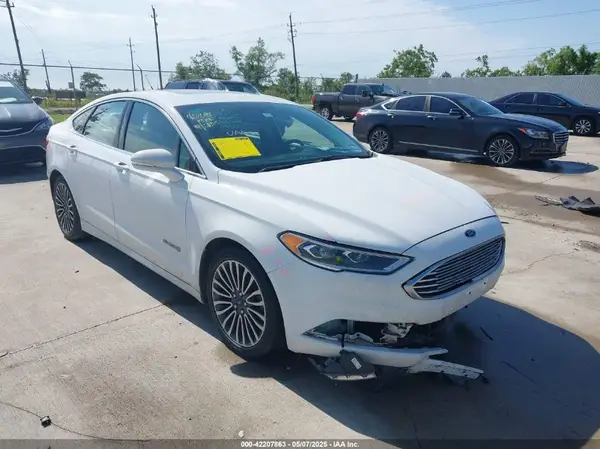 3FA6P0RU3JR124007 2018 FORD FUSION - Image 1