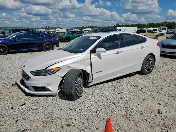 3FA6P0RU3JR161185 2018 FORD FUSION - Image 1