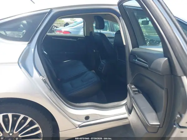 3FA6P0RU3JR205945 2018 FORD FUSION - Image 8