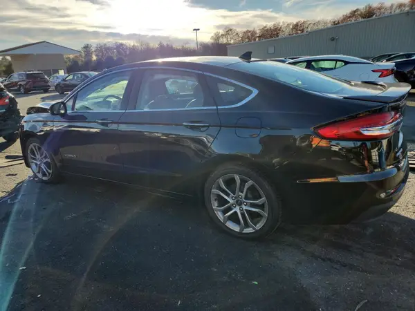 3FA6P0RU3KR125319 2019 FORD FUSION - Image 2