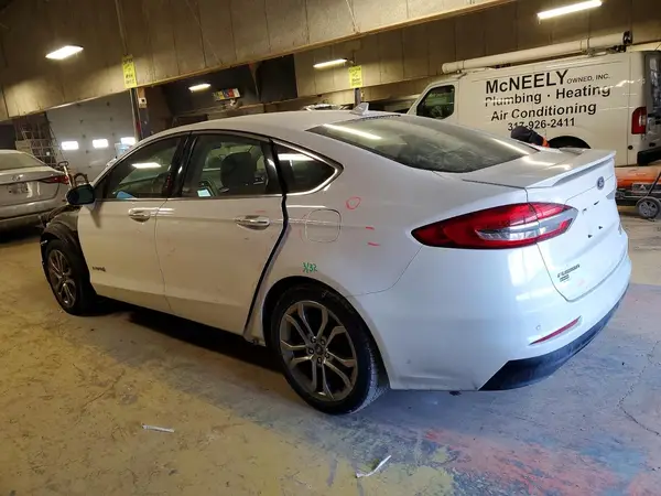 3FA6P0RU3KR139513 2019 FORD FUSION - Image 2