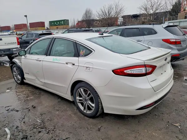 3FA6P0RU4GR249543 2016 FORD FUSION - Image 2