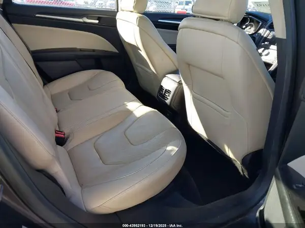 3FA6P0RU4HR279742 2017 FORD FUSION - Image 8