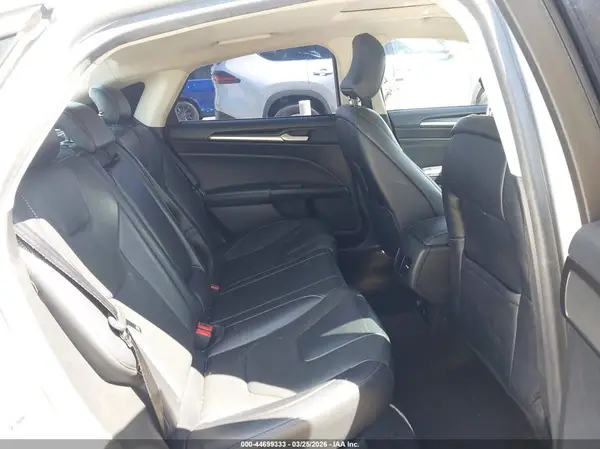 3FA6P0RU4JR102775 2018 FORD FUSION - Image 8