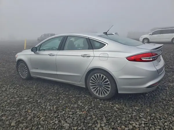 3FA6P0RU4JR132410 2018 FORD FUSION - Image 2