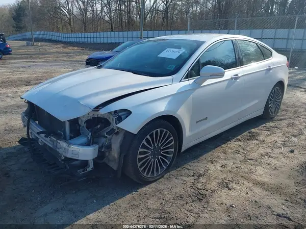 3FA6P0RU4JR141107 2018 FORD FUSION - Image 2