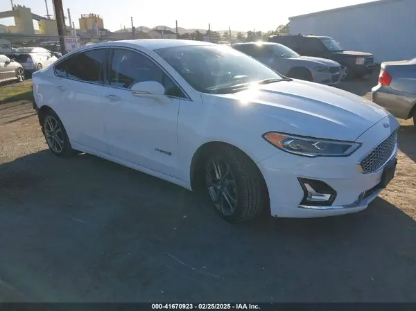 3FA6P0RU4KR104799 2019 FORD FUSION - Image 1