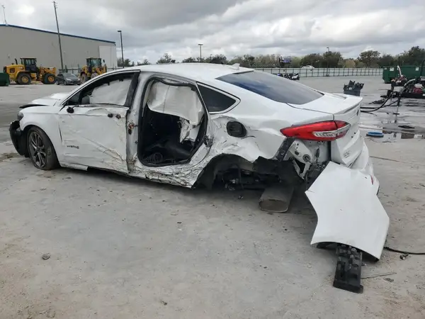 3FA6P0RU4KR155929 2019 FORD FUSION - Image 2